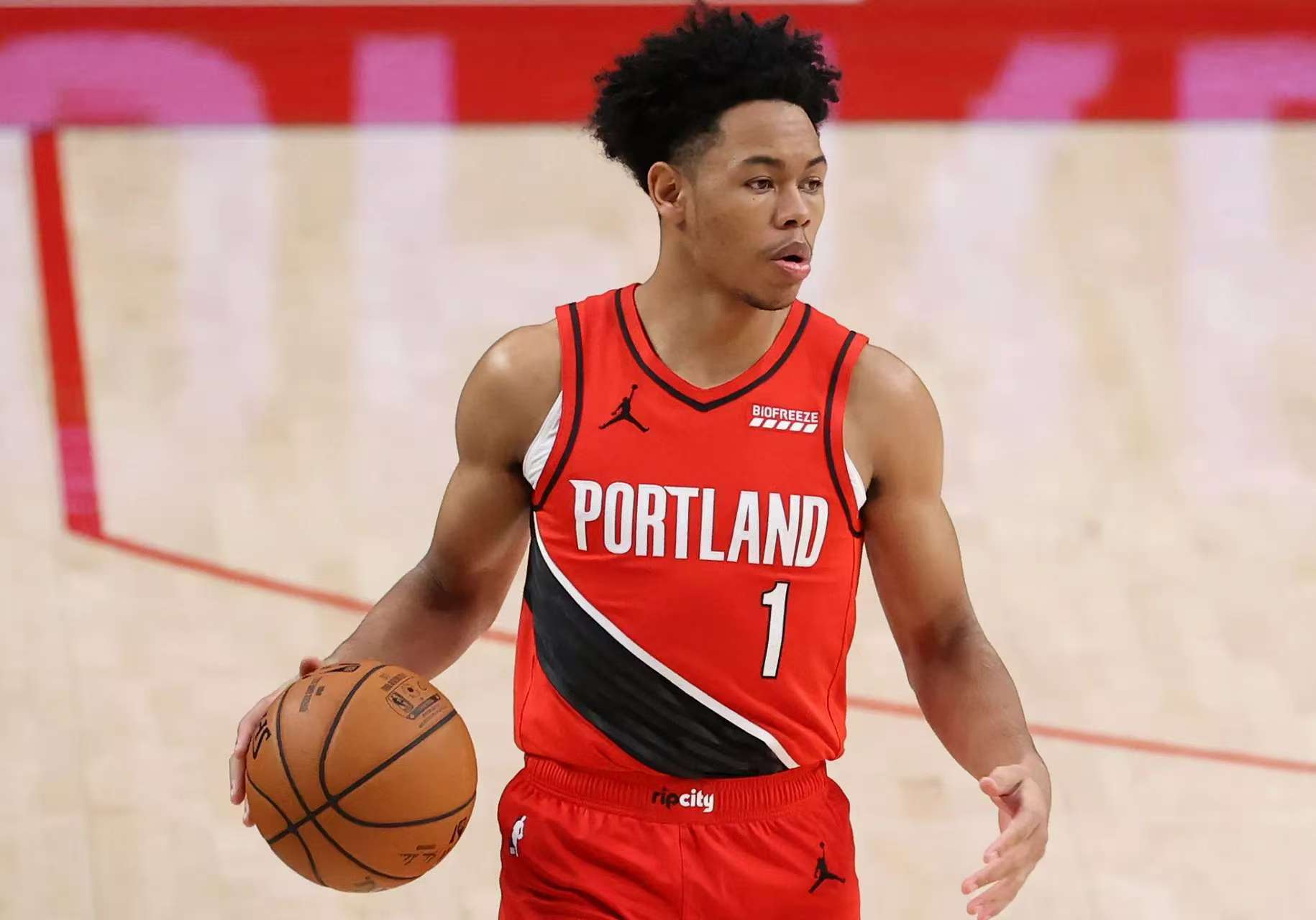 包含今晨突围战来临，波特兰开拓者围绕NBA总决赛刷新队史纪录，管理层满意，纪律约束更严格的词条