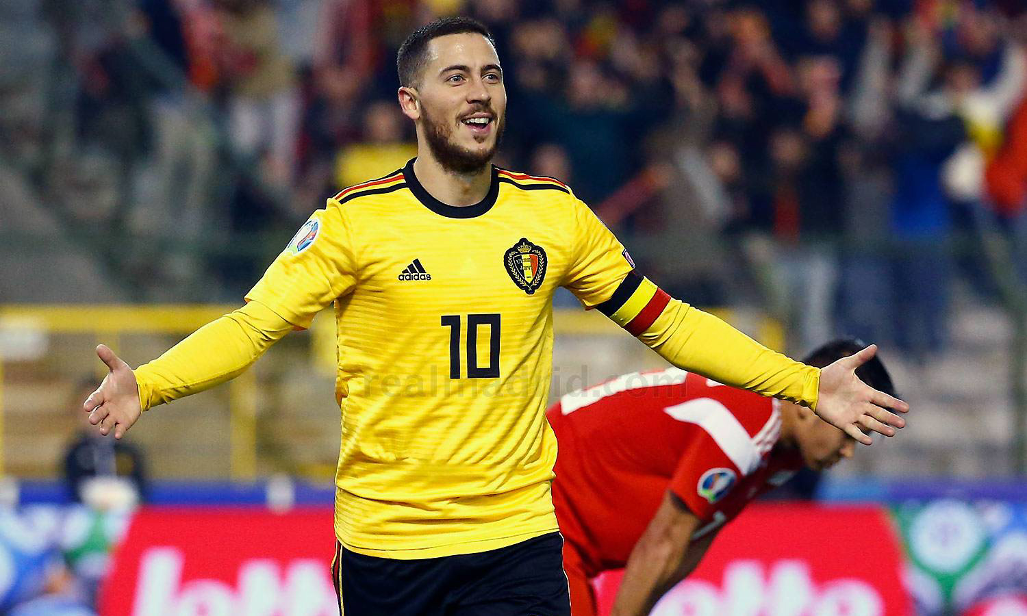 问鼎娱乐入口转会期皇家马德里状态回暖——欧篮联节点到来,悬念犹存,赛程密集仍需轮换的简单介绍