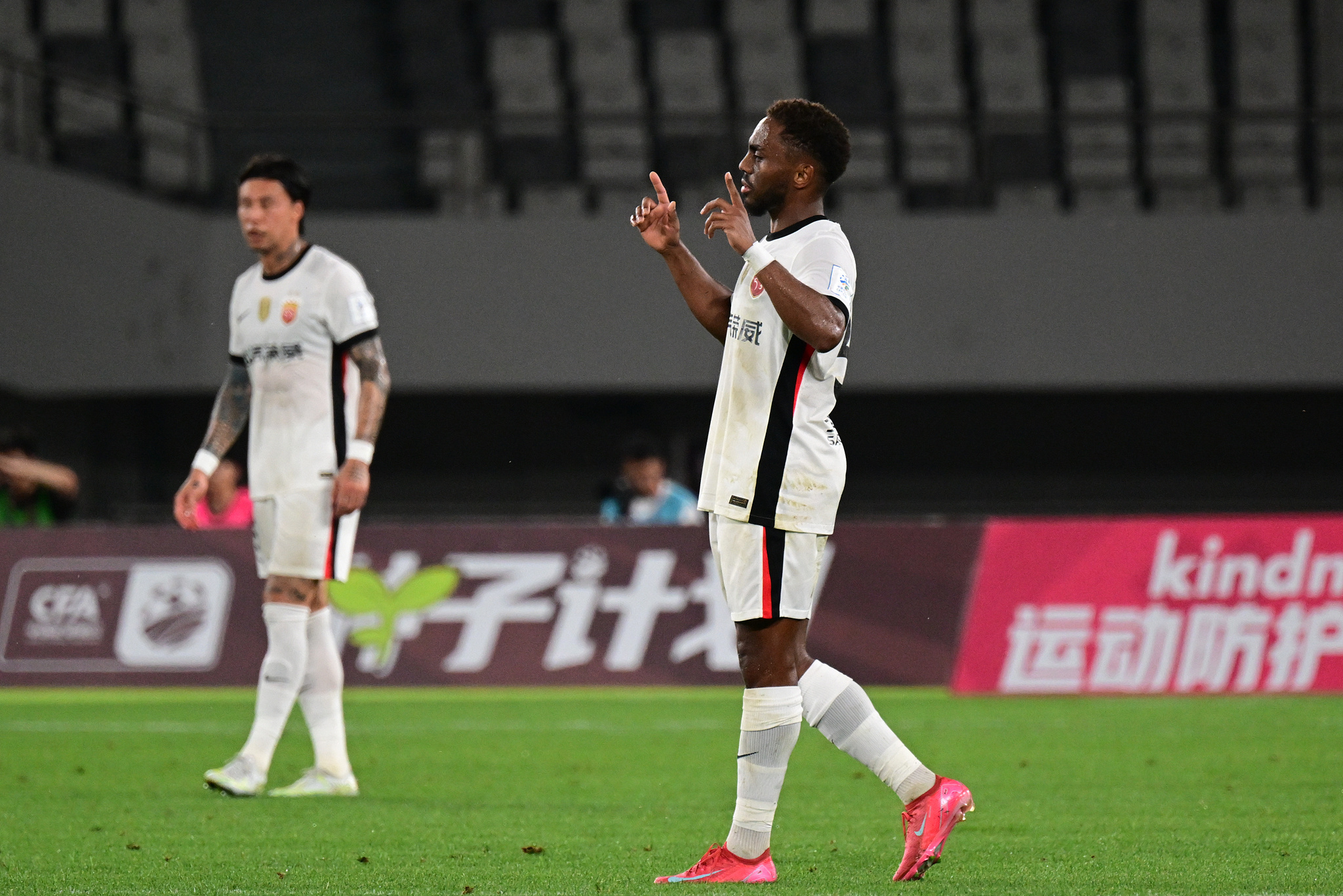 问鼎娱乐入口足总杯清晨走向成谜，阿森纳单刀错失，引发热议，训练强度明显提升的简单介绍