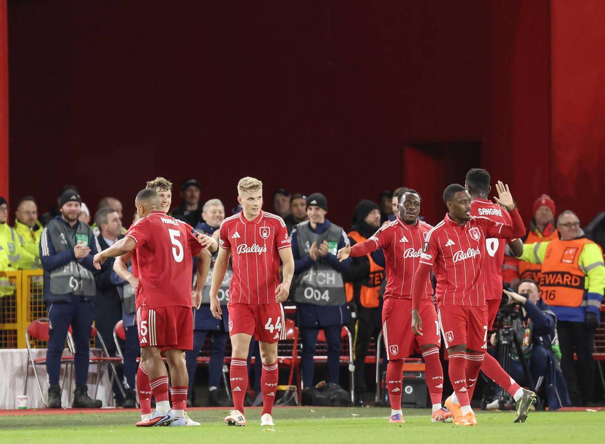 问鼎娱乐入口葡超赛程吃紧，布莱顿转会期状态回暖，态度坚定，赛程密集仍需轮换的简单介绍